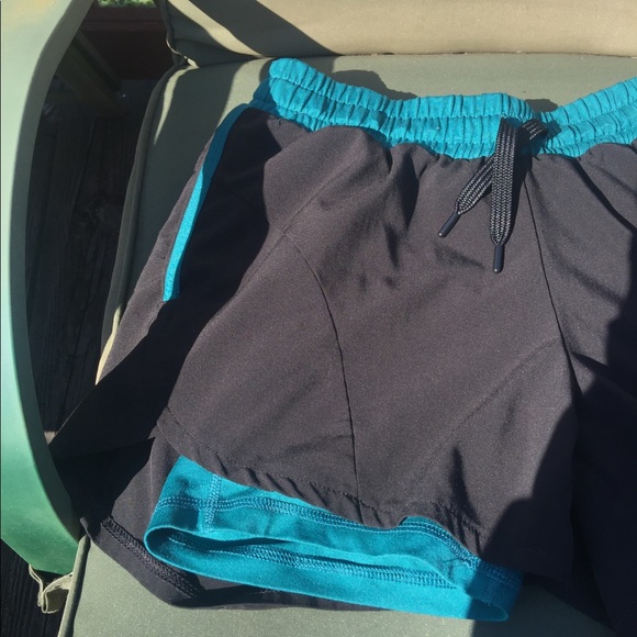 SHORTS 🐬 - Picture 3 of 7